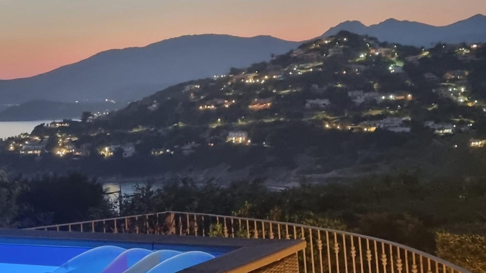 Villetta With Heated Pool And Panoramic View Torre delle Stelle Buitenkant foto